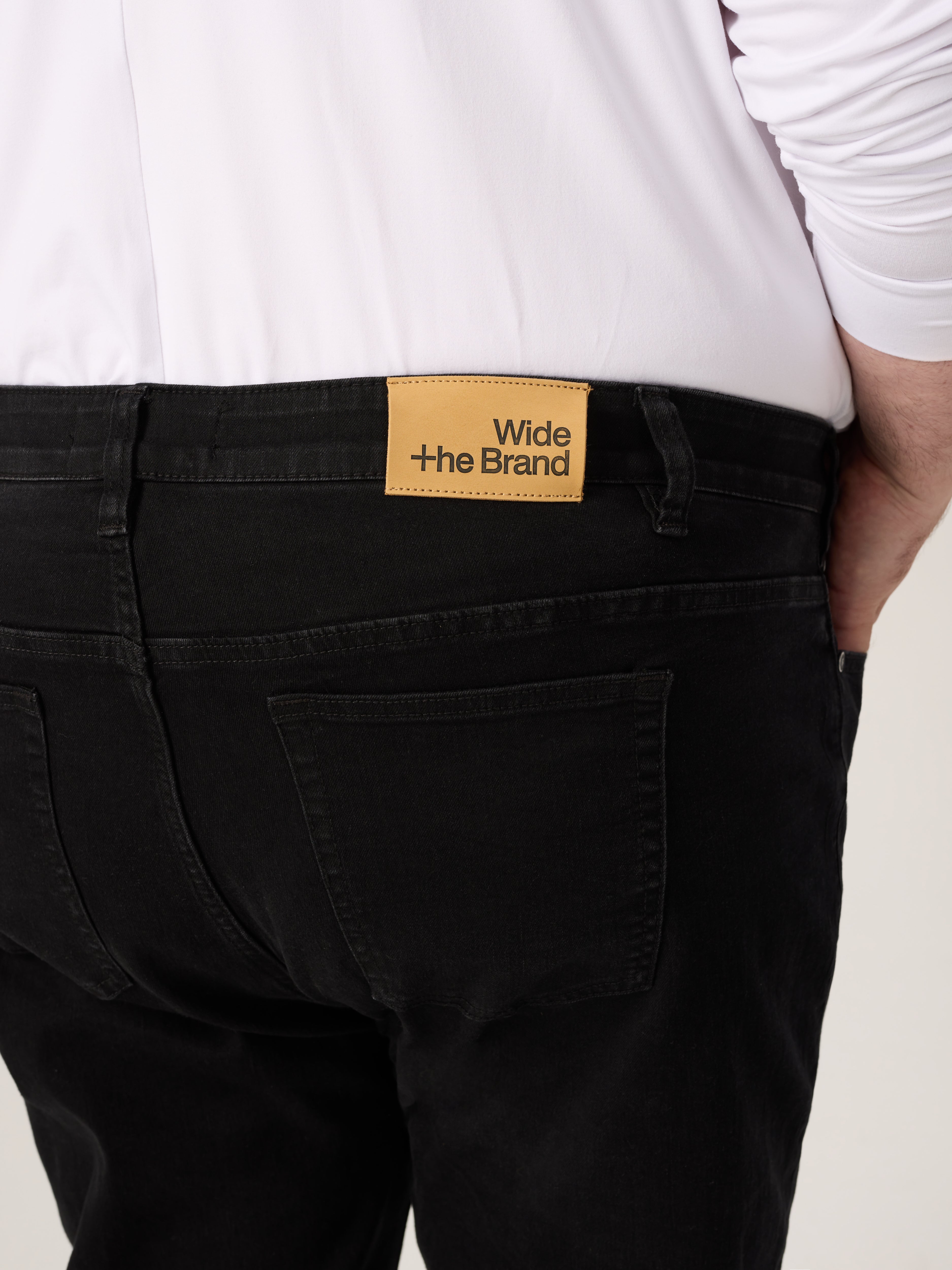 Wide the Brand | Straight Leg Stretch Jeans | XL to 6XL | Black